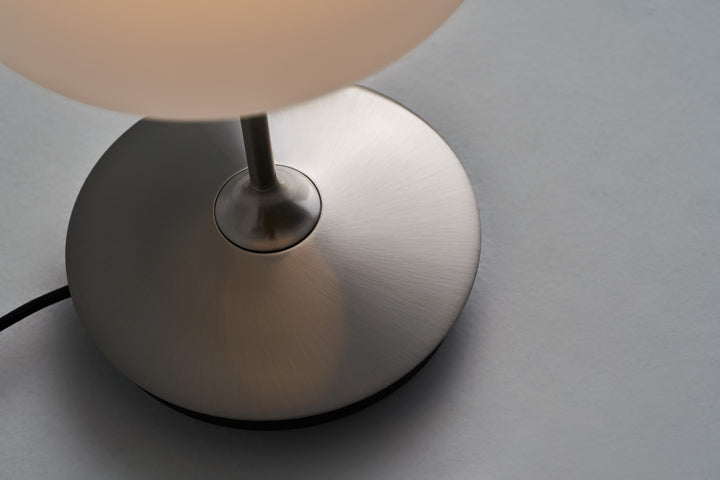 Pensee Table Lamp