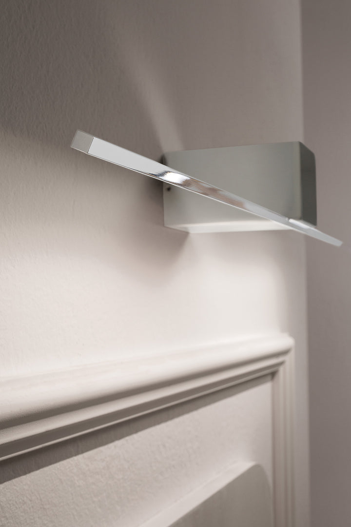 Orizzonte Linear Wall Lamp