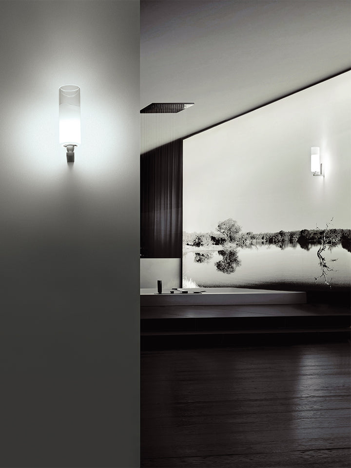 Lio Wall Light