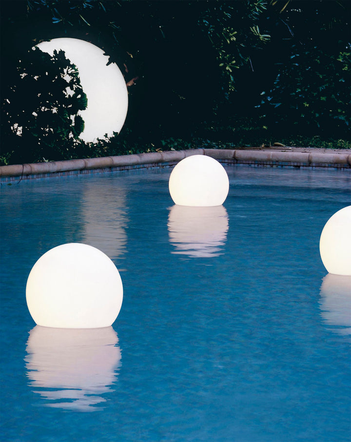 Acquaglobo Floating Lamp