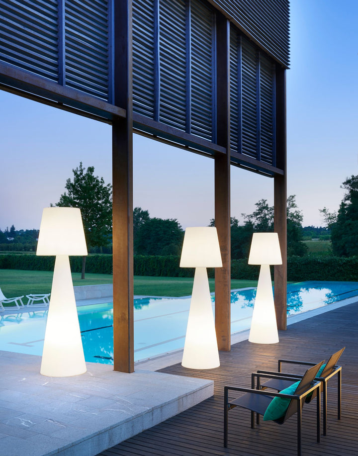 Pivot Outdoor Floor Lamp